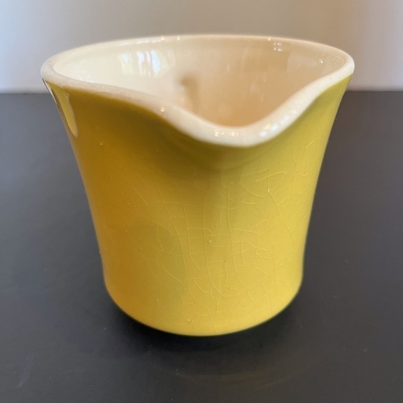 Vintage USA Covered Sugar Bowl and Creamer Set - Picture 3 of 10